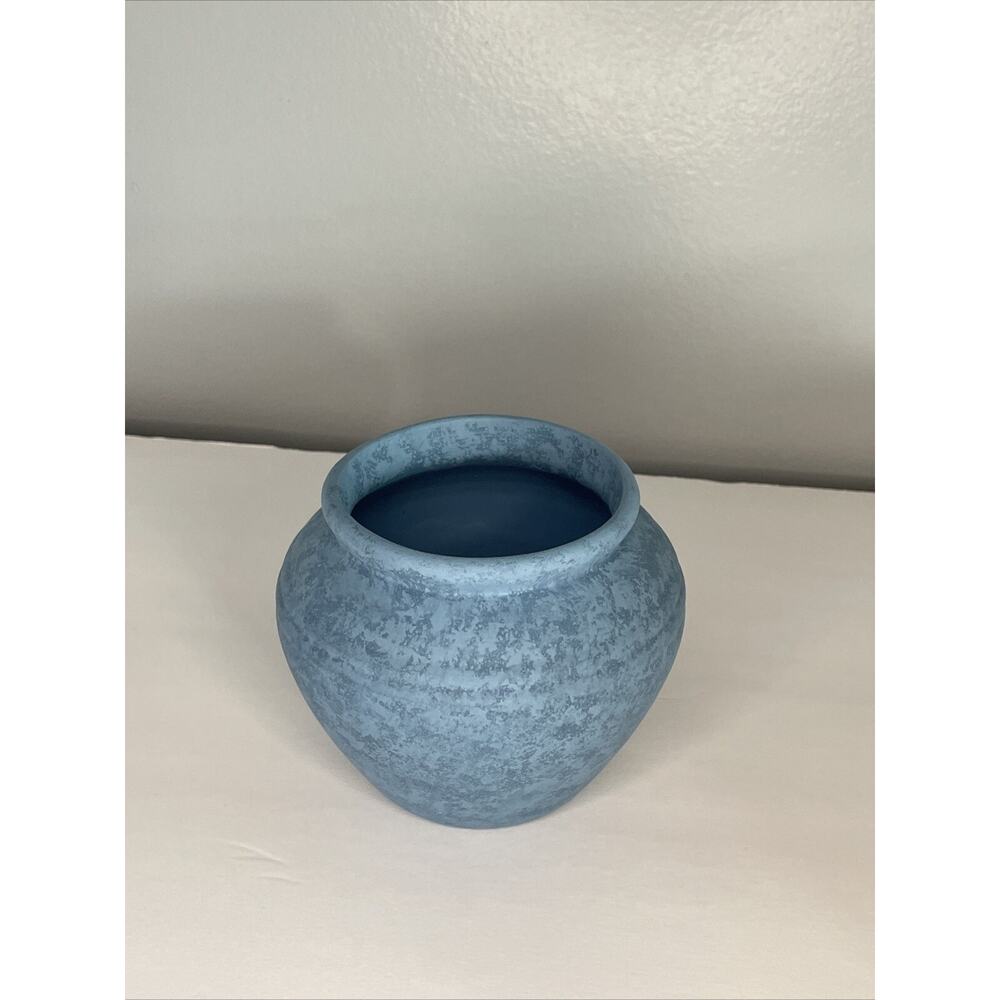 Blue Waterproof Vase For Fresh Flowers Or Display